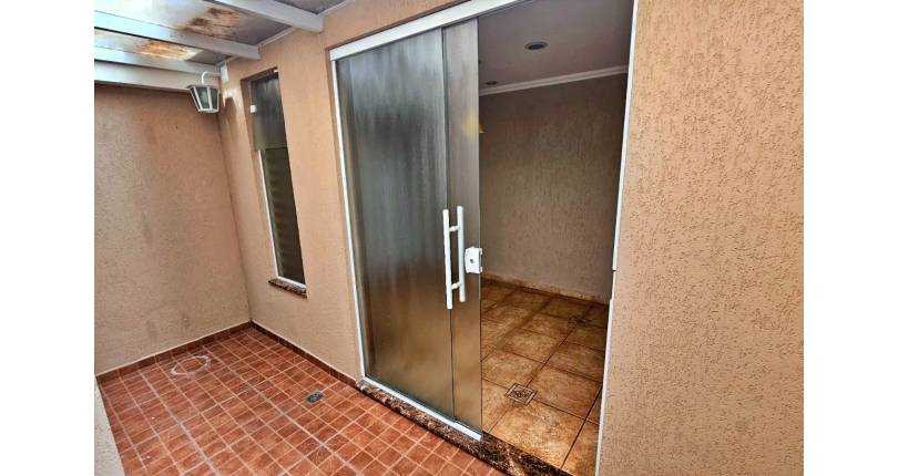 Ótimo Sobrado à venda no Bairro do Conjunto Residencial Vista Verde na Rua Desembargador Plínio Novaes de Andrade