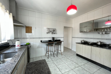 Casa à venda no Bairro do Jaraguá na Rua Capitão Bernardes Rangel,