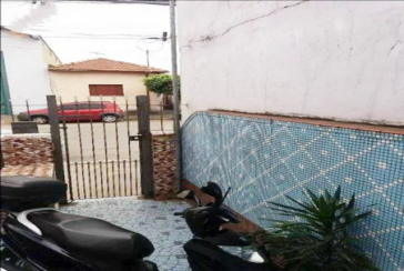 Casa à venda no Bairro da Vila Anastácio na Rua Botocudos, 
