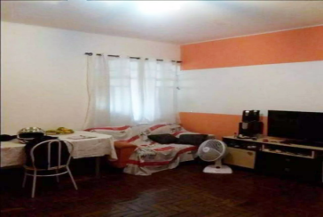 Casa à venda no Bairro da Vila Anastácio na Rua Botocudos, 