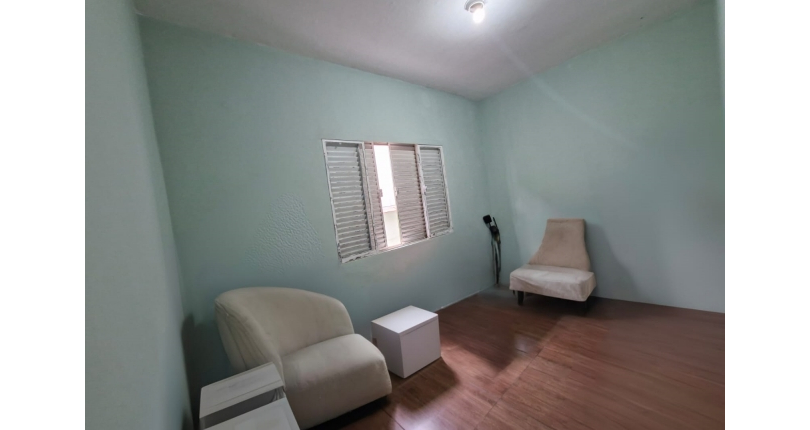 Oportunidade !!! Casa térrea à venda no Bairro do Jardim Regina na Rua Benedito Lacerda