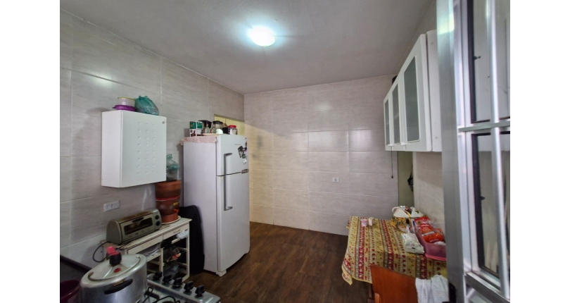 Oportunidade !!! Casa térrea à venda no Bairro do Jardim Regina na Rua Benedito Lacerda