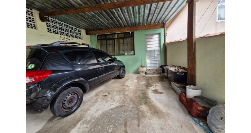 Oportunidade !!! Casa térrea à venda no Bairro do Jardim Regina na Rua Benedito Lacerda