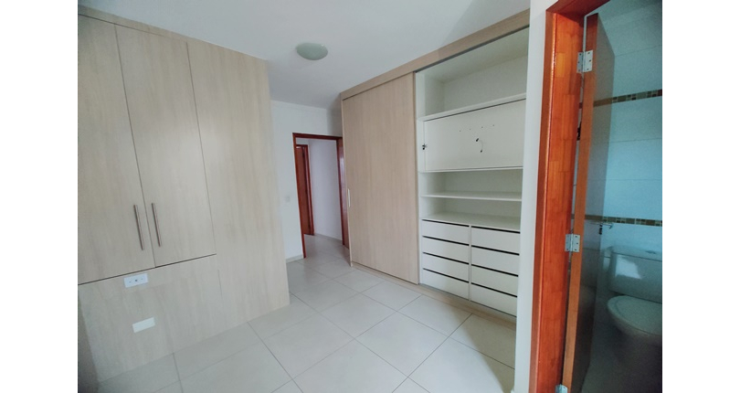  Sobrado à venda na Vila Boaçava na Rua Jurubim 335, no Condomínio Residencial Colibri, 