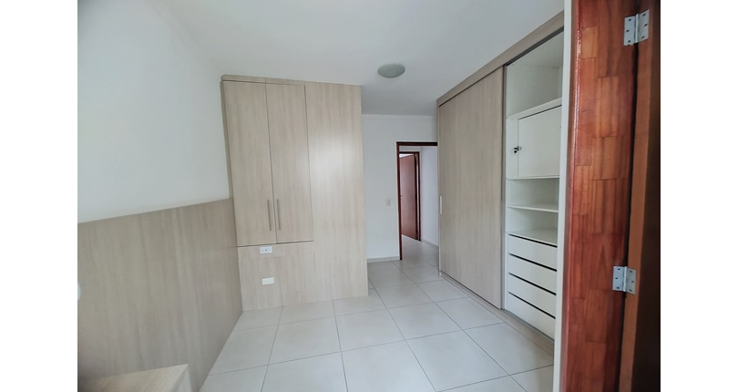  Sobrado à venda na Vila Boaçava na Rua Jurubim 335, no Condomínio Residencial Colibri, 