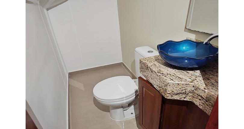  Sobrado à venda na Vila Boaçava na Rua Jurubim 335, no Condomínio Residencial Colibri, 