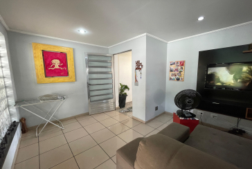 Casa térrea à venda no Bairro da Vila Clarice na Rua Major Alfredo Romão