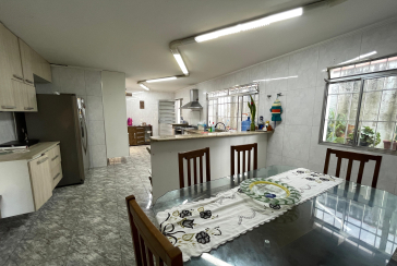 Casa térrea à venda no Bairro da Vila Clarice na Rua Major Alfredo Romão