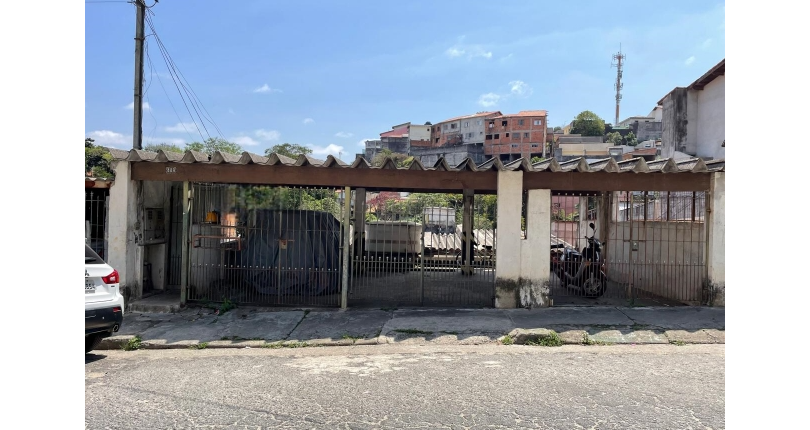 Terreno à venda no Bairro do Jardim Bandeirantes (Zona Norte) na Rua Engenheiro Dolabela,