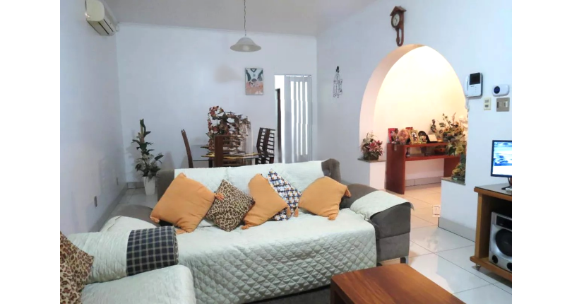 Bela Casa à venda no Bairro do City América na Avenida do Anastácio,