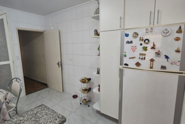 Sobrado à venda no Bairro do Conjunto Residencial Vista Verde na Rua Doutor Fernando de Oliveira Simões