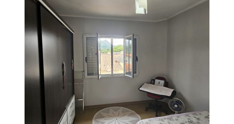 Sobrado à venda no Bairro do Conjunto Residencial Vista Verde na Rua Doutor Fernando de Oliveira Simões