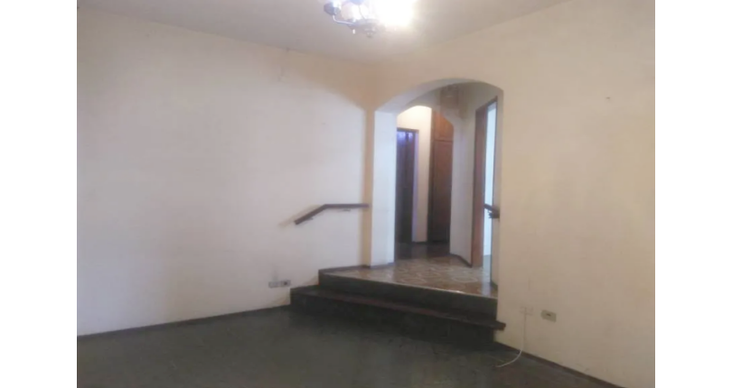 Sobrado à venda no Bairro do Jardim Líbano na Rua Professor Araújo Coelho