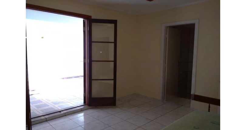 Sobrado à venda em Osasco no Bairro da Bela Vista na Rua Helena Barbosa Marcondes