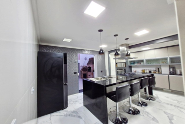 Ótimo Sobrado à venda no Bairro do Conjunto Residencial Vista Verde na Rua Desembargador Plínio Novaes de Andrade