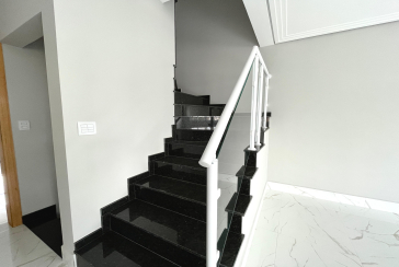  Sobrado novo à venda no Bairro do Parque São Domingos na Rua Amílcar Barbuy 