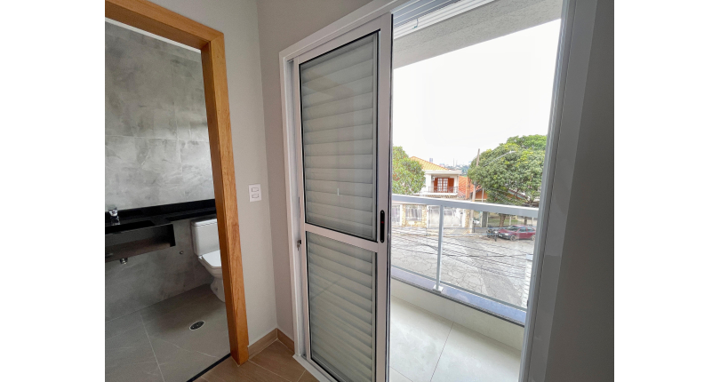  Sobrado novo à venda no Bairro do Parque São Domingos na Rua Amílcar Barbuy 