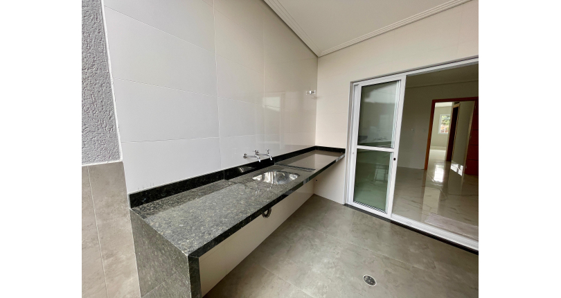  Sobrado novo à venda no Bairro do Parque São Domingos na Rua Amílcar Barbuy 