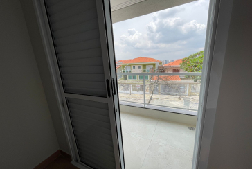 Sobrado novo à venda no Bairro do Parque São Domingos na Rua Amílcar Barbuy 81, 