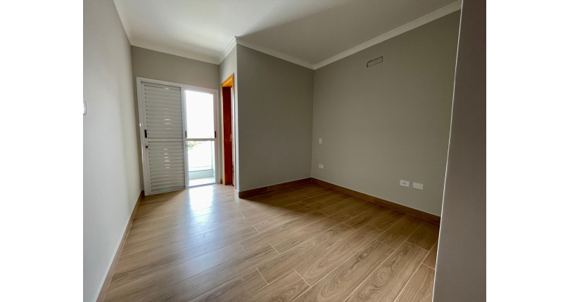 Sobrado novo à venda no Bairro do Parque São Domingos na Rua Amílcar Barbuy 81, 