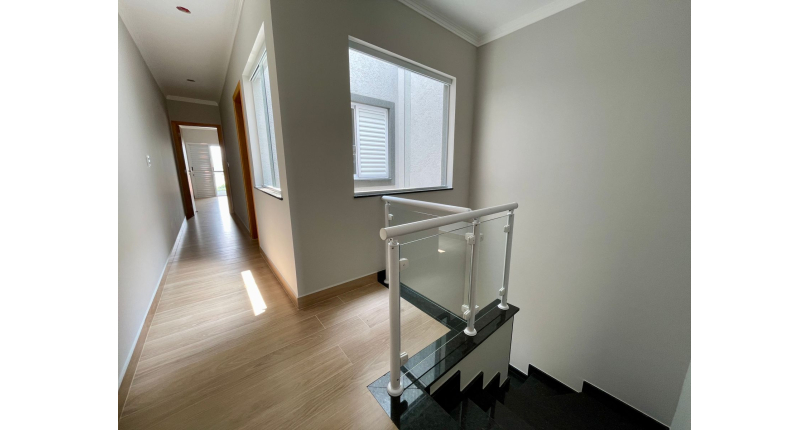 Sobrado novo à venda no Bairro do Parque São Domingos na Rua Amílcar Barbuy 81, 