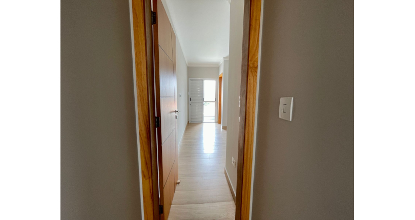 Sobrado novo à venda no Bairro do Parque São Domingos na Rua Amílcar Barbuy 81, 