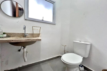 Belo Sobrado à venda em Cajamar no Bairro do Portais (Polvilho) na Rua das Zineas,