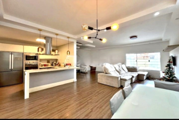 Belo Sobrado à venda em Cajamar no Bairro do Portais (Polvilho) na Rua das Zineas,