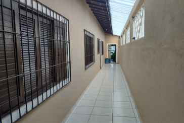 Casa à venda na Praia Grande no Bairro do Solemar na Rua Casimiro de Abreu,