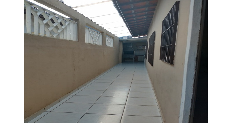 Casa à venda na Praia Grande no Bairro do Solemar na Rua Casimiro de Abreu,