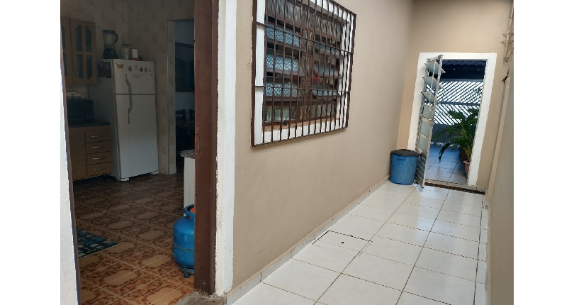 Casa à venda na Praia Grande no Bairro do Solemar na Rua Casimiro de Abreu,