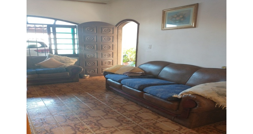 Casa à venda na Praia Grande no Bairro do Solemar na Rua Casimiro de Abreu,