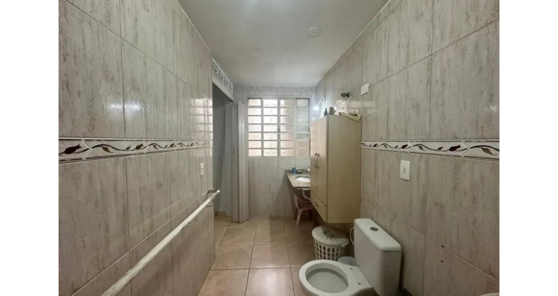 Casa Térrea à venda no Bairro do Jardim Mangalot na Rua Padre Aníbal Difrância,