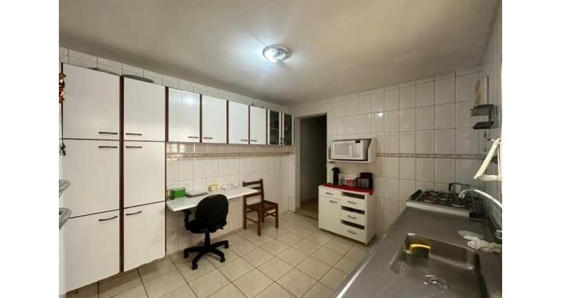 Casa Térrea à venda no Bairro do Jardim Mangalot na Rua Padre Aníbal Difrância,