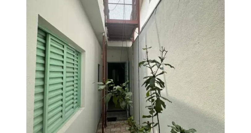 Casa Térrea à venda no Bairro do Jardim Mangalot na Rua Padre Aníbal Difrância,