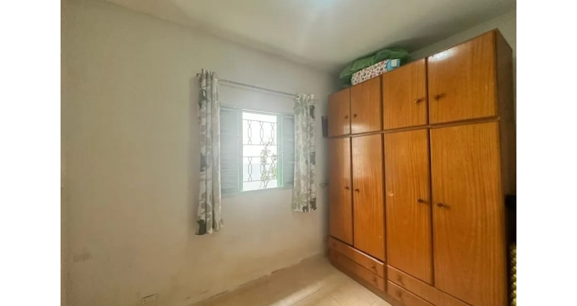 Casa Térrea à venda no Bairro do Jardim Mangalot na Rua Padre Aníbal Difrância,