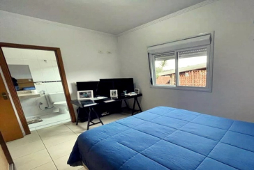 Belo Sobrado à venda no Bairro do Jardim Regina na Rua Crispim Santos, 