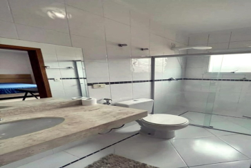 Belo Sobrado à venda no Bairro do Jardim Regina na Rua Crispim Santos, 