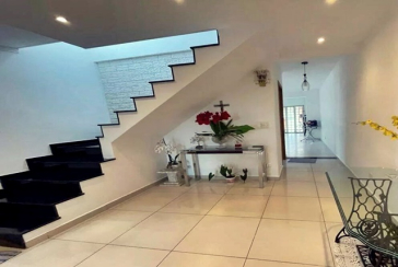 Belo Sobrado à venda no Bairro do Jardim Regina na Rua Crispim Santos, 