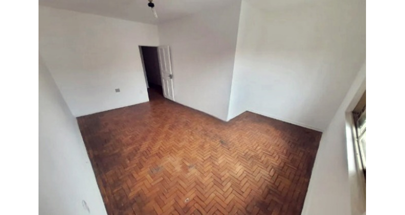 Sobrado à venda no Bairro do Parque São Domingos na Rua José Candido Freire,