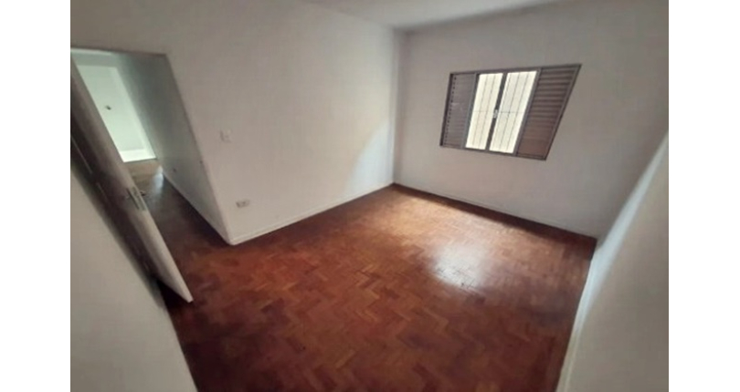 Sobrado à venda no Bairro do Parque São Domingos na Rua José Candido Freire,