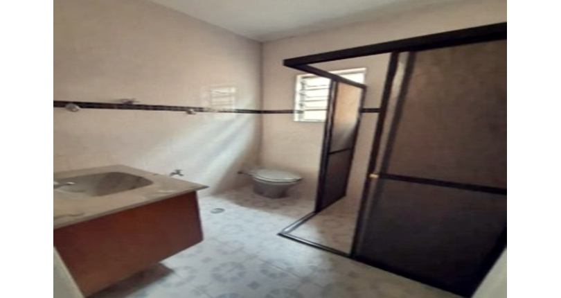 Sobrado à venda no Bairro do Parque São Domingos na Rua José Candido Freire,