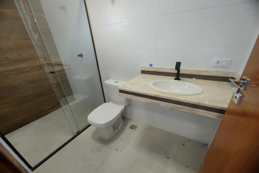 Belo Sobrado novo à Venda no Bairro do Parque Maria Domitila na Rua Antônio Félix Pacheco 316,