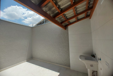 Belo Sobrado novo à Venda no Bairro do Parque Maria Domitila na Rua Antônio Félix Pacheco 316,