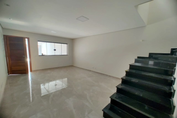 Belo Sobrado novo à Venda no Bairro do Parque Maria Domitila na Rua Antônio Félix Pacheco 316,