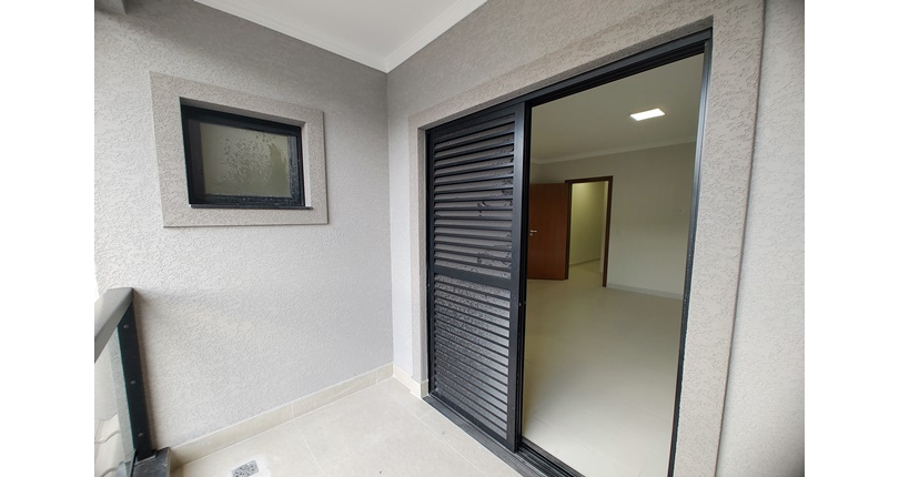 Belo Sobrado novo à Venda no Bairro do Parque Maria Domitila na Rua Antônio Félix Pacheco 316,