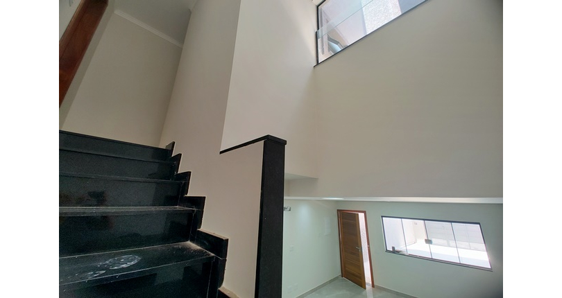 Belo Sobrado novo à Venda no Bairro do Parque Maria Domitila na Rua Antônio Félix Pacheco 316,