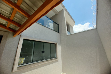 Belo Sobrado novo à Venda no Bairro do Parque Maria Domitila na Rua Antônio Félix Pacheco 316