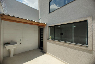 Belo Sobrado novo à Venda no Bairro do Parque Maria Domitila na Rua Antônio Félix Pacheco 316