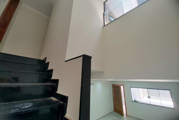 Belo Sobrado novo à Venda no Bairro do Parque Maria Domitila na Rua Antônio Félix Pacheco 316